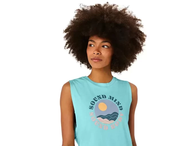 DAME ASICS SUN IN THE SKY SLOGAN MUSCLE-T-SKJORTE