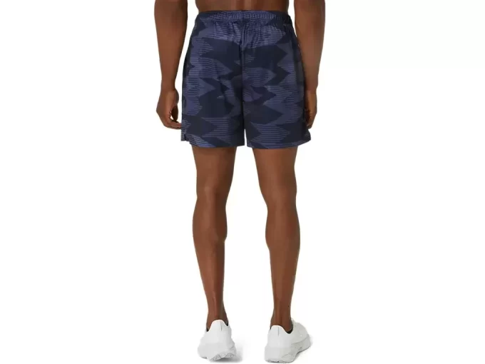 SESONGENS HELGEMENGENDE PRINT 7-TOMMERS SHORTS