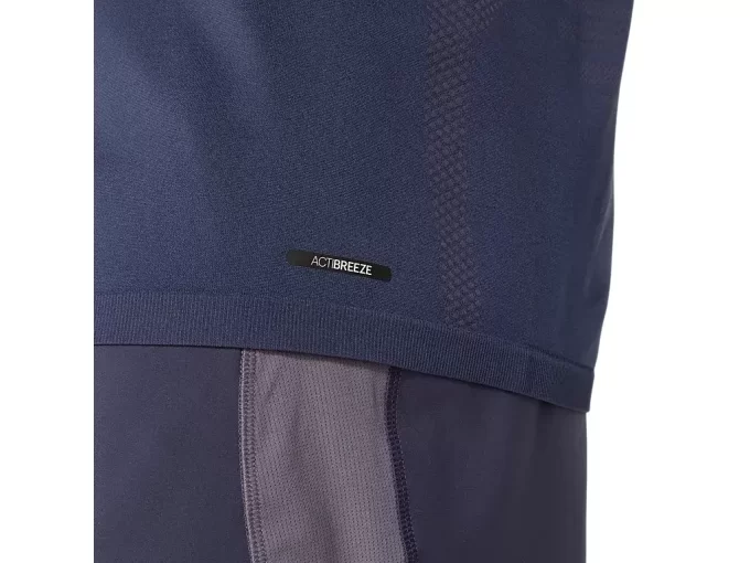 SØMLØS HERRETOPP MED KORTERM