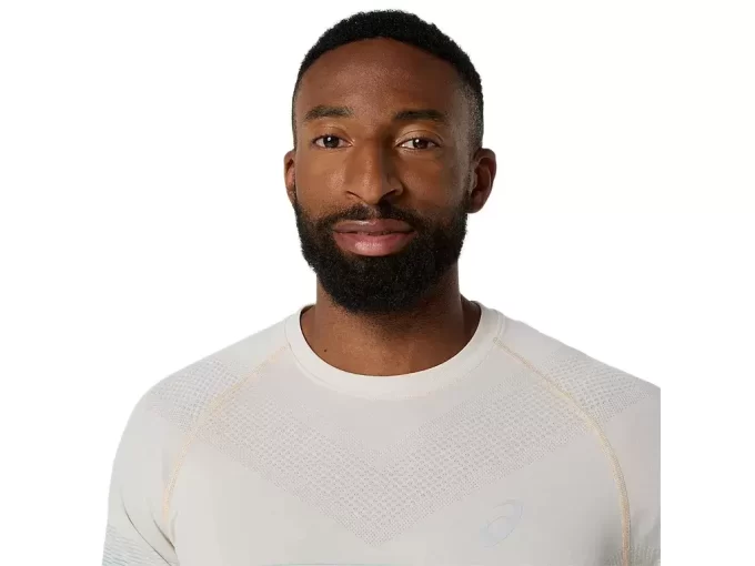 SØMLØS HERRETOPP MED LANGERMET ERME