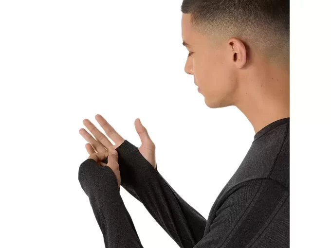 SØMLØS LANGERMET TOPP MED VEI