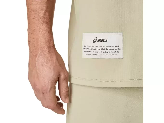 TYGG T-SHIRT MED AVSLAPPET LOMME