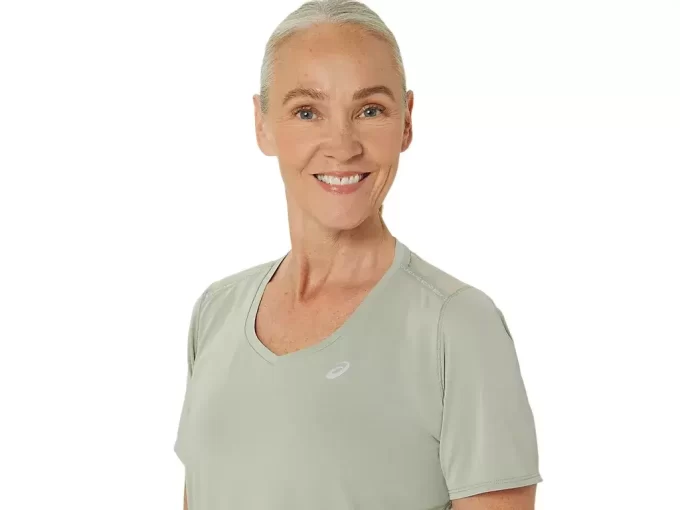 VEITOPP MED V-HALS KORT ERME